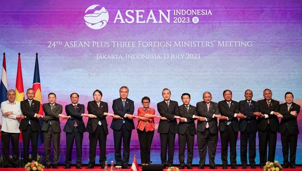 출처 : 외교부(13일 인도네시아 자카르타에서 열린 제24차 아세안+3(한･일･중) 외교장관회의.)